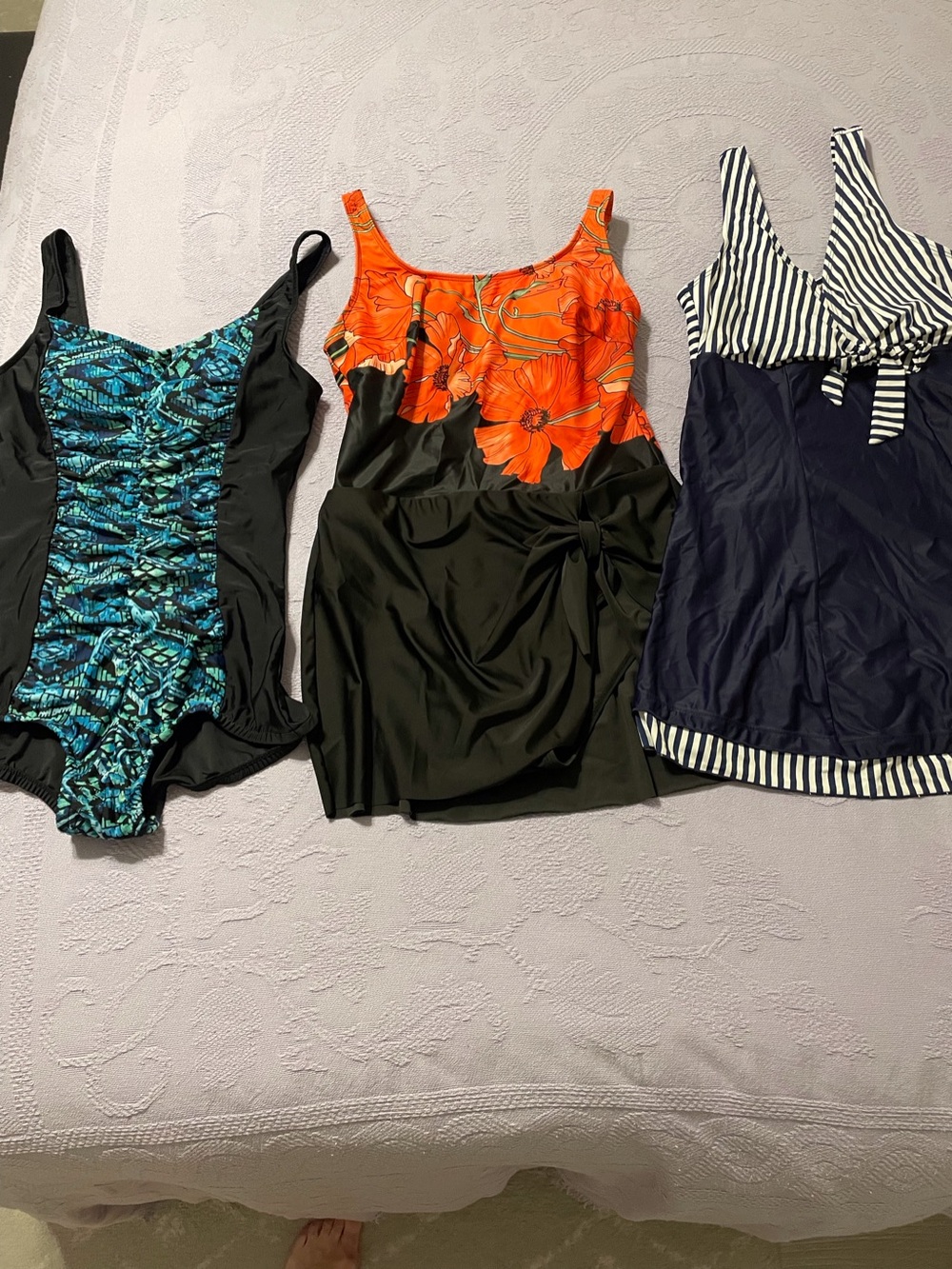 Ladies swimsuits lot of 3 size M